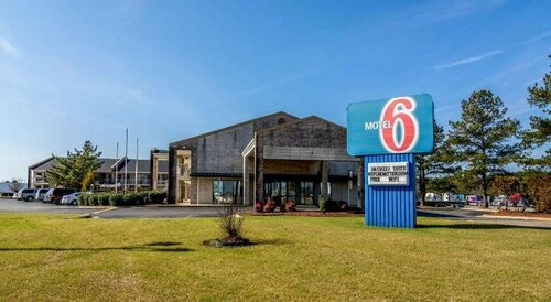 Motel 6-Kenly, NC, Buchen Sie Motel Kenly North Carolina
