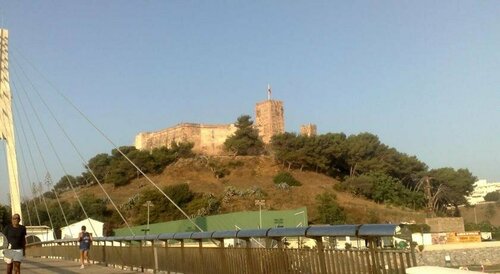 Hostal Cuevas, Забронировать Хостел Фуэнхирола Коста-дель-Соль, рядом с Пристань Puerto Deportivo de Fuengirola