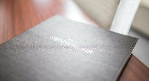 Sonnenuhr, Book Hotel Hoteller i Tyrol med pool, Swimmingpool