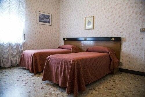 Hotel Leon D'Oro, Prenota Hotel Casale Monferrato Monferrato