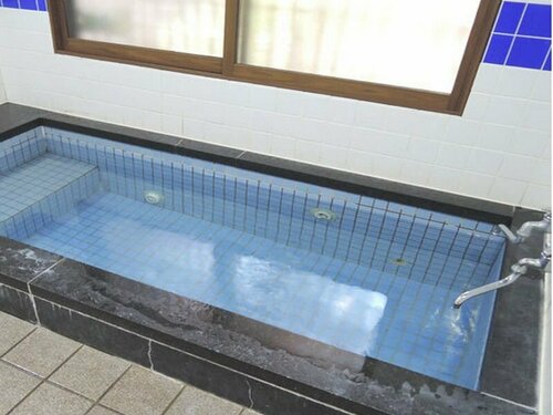 Kadokyu Ryokan, Buchen Sie Pension Takaoka Toyama