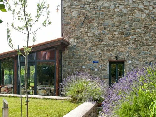 Il Nido Nella Bionda, Book Hotel Brugnato Ligurien