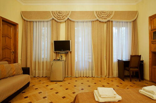Arta Hotel, Забронировать Отель Отели Тбилиси с завтраком, рядом с Тависуплебис моедани, Завтраки