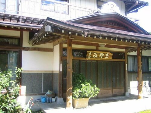 Minshuku Miyama, Buchen Sie Pension Yamanouchi Shimotakai