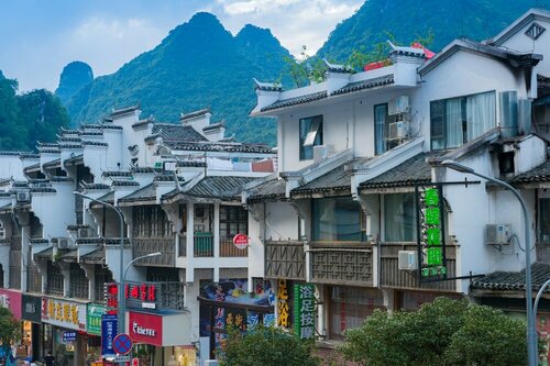 Yangshuo West Street Boutique Hotel, Rezerwuj Boutique Hotel Hotele w Yangshuo z Parkingiem, w pobliżu Yangshuo Park, Parking