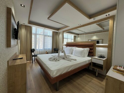 Alican 1 Hotel, Забронировать Отель Отели Измира с бассейном, рядом с Измирский музей Агоры, Бассейн