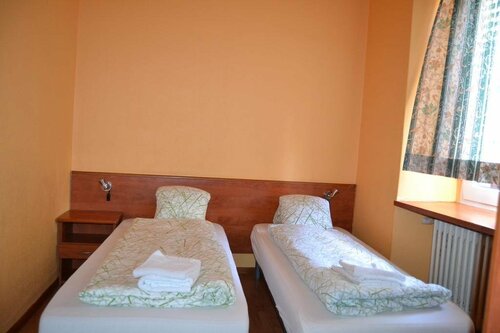 Albergo Leon d'Or, Забронировать Отель Беллинцона Bellinzona and upper Ticino, рядом с Castello di Sasso Corbaro