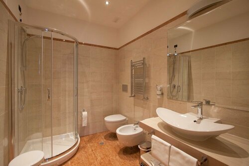 Hotel Laurentia, Забронировать Отель Отели Сан-Лоренцо 3 звезды, 3*