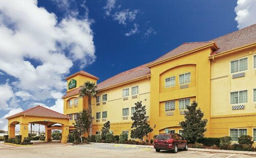 La Quinta Inn & Suites by Wyndham Corpus Christi Northwest, Забронировать Отель Корпус-Кристи штат Техас