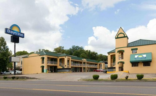 Days Inn by Wyndham Nashville Saint Thomas West Hospital, Забронировать Отель Отели Теннесси с парковкой, Парковка