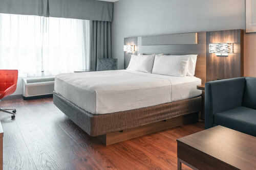 Holiday Inn Express Kingston Central by IHG, Book Hotel Kingston Thousand Islands