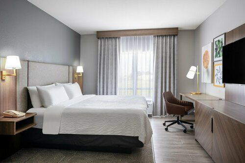 Holiday Inn Blytheville, Rezerwuj Hotel Hotele w Ozark z parkingiem, Parking