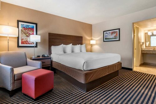 Best Western Town House Lodge, Забронировать Отель Отели Модесто с парковкой, Парковка