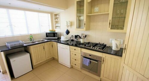 Stay 2 Live Groenkloof, Prenota Hotel  