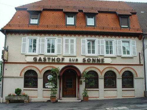 Gasthof zur Sonne, Забронировать Отель Плининген Штутгарт, рядом с Гогенгеймские сады