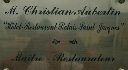Le Relais Saint Jacques, Book Hotel Hoteller i Loiret med parkering, Parkering