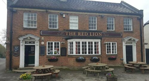 The Red Lion, Book Hotel Heytesbury 