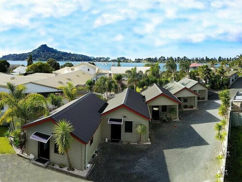 Tairua Shores Motel, Забронировать Мотель Отели региона Бей-оф-Пленти с парковкой, Парковка