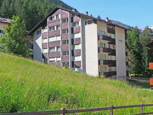 Hausroc-Zermatt, Забронировать Отель Отели Церматт 4 звезды, рядом с Горнолыжный подъемник Маттерхорн Экспресс, 4*