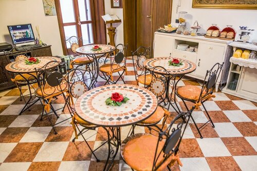 Art&Coffee, Забронировать Отель «постель и завтрак» исторический центр Верона, рядом с Арки Скалигеров