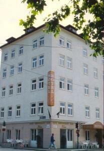 Newly renovated Boutique Hotel Vier Jahreszeiten in the heart of Salzburg, Забронировать Отель Окрестности Зальцбурга Зальцбург