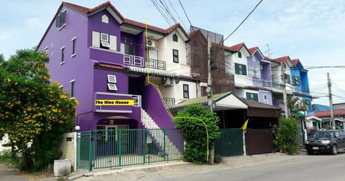 The Nine House, Rezervovat Hotel Hotely v Central Thailand s parkováním, Parkování