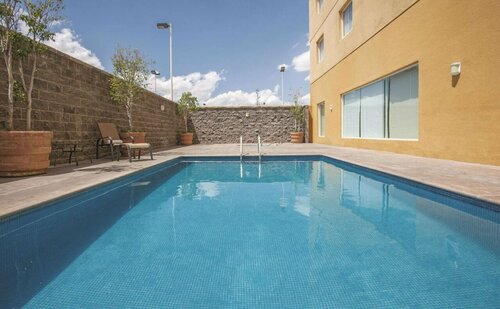La Quinta Inn & Suites San Luis Potosí, Rezervați Hotel Valles San Luis Potosi