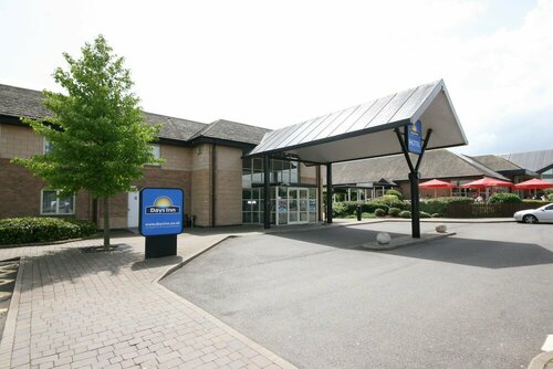 Days Inn by Wyndham Peterborough, Varaa Hotelli Cambridgeshire hotellit, joissa on uima-allas, Uima-allas