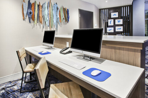 Holiday Inn Express & Suites Okemos - University Area by IHG, Book Hotel Hoteller i Michigan med pool, Swimmingpool
