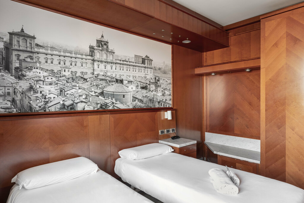 Hotel Real Fini Via Emilia