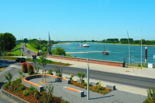 Hotel & Restaurant Zum Vater Rhein, Забронировать Отель Монхайм Северный Рейн-Вестфалия