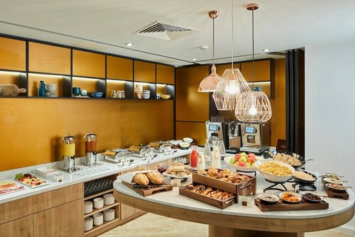 Courtyard by Marriott Oxford City Centre, Забронировать Отель Бизнес-отели Оксфордшир, 4* 5*