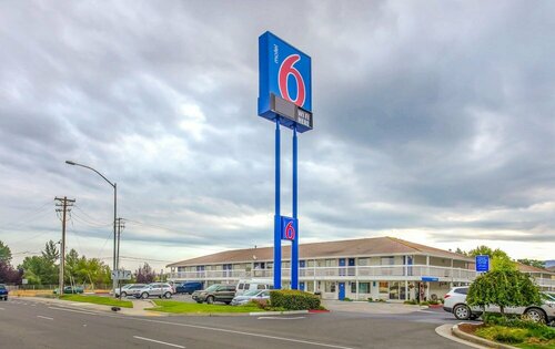 Motel 6 Medford, OR - North, Đặt Nhà nghỉ ven đường Medford Rogue Valley