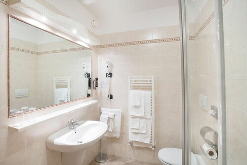 Hotel Ristorante Alla Nave, Забронировать Отель Лавис Валле-дель-Адидже