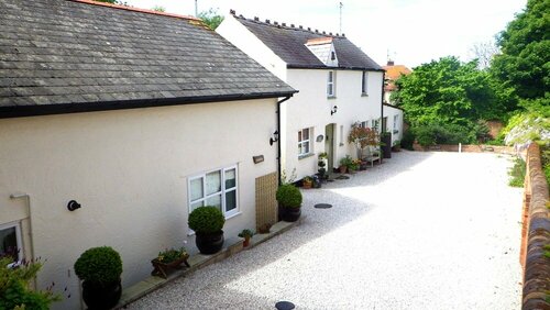 Vale View Cottages - The Stables, Book Feriehus Hoteller i North Wales med parkering, Parkering