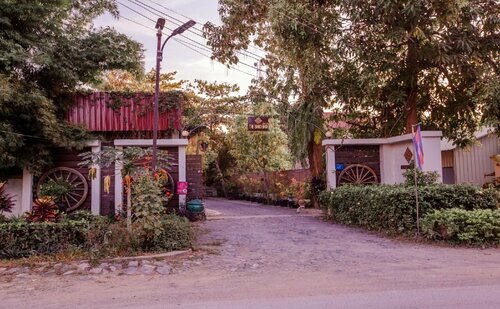 The Sanctuary Villa Battambang, Забронировать Вилла Виллы Баттамбанга, рядом с Union Commercial Bank, Вилла