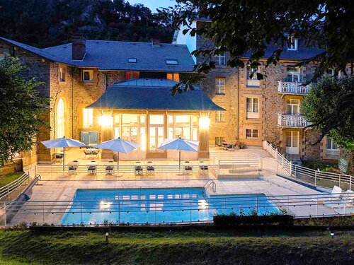 Mercure Saint Nectaire, Book Ferieresort Hoteller i Rhône-Alps med parkering, Parkering