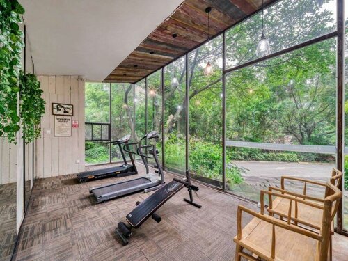 7Days Inn Chengdu Sichuan Normal University Chenglong Campus, Jingji Harbor, Prenota Hotel Hotel a Sichuan con parcheggio, Parcheggio