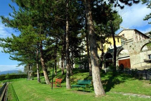 Casa Religiosa Di Ospitalità Nazareno, Забронировать Отель Отели Сполето с парковкой, Парковка