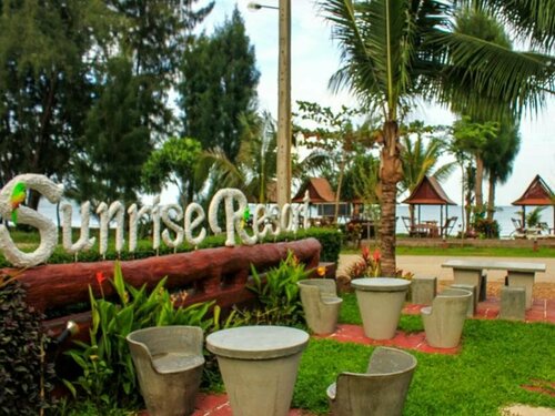 Sunrise Resort, Rezervovat Lázně / Resort Hotely v Central Thailand se snídaní, Snídaně