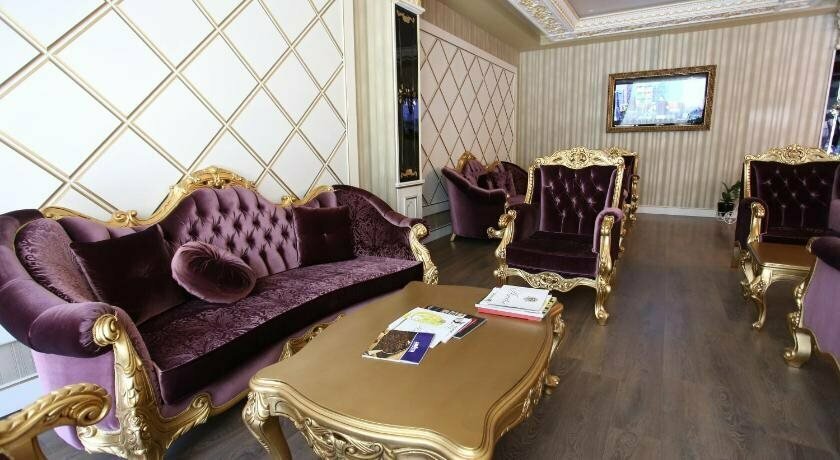 Opera Hotel