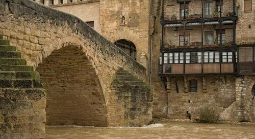Apartamentos Turísticos Casa Ferrás, Buchen Sie Hotel Teruel Katalonien