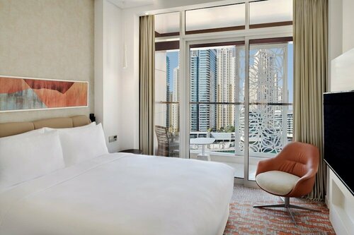 Crowne Plaza Dubai Marina by IHG, Забронировать Отель Дубай-Марина , рядом с Jumeirah Beach Residence Tram Station 1
