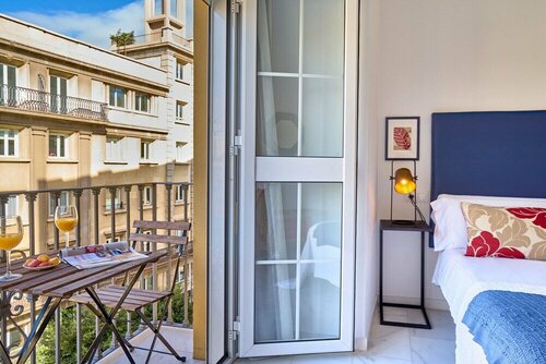 iloftmalaga Puerta del Mar, Забронировать Отель Отели Малаги с парковкой, рядом с Парк Малаги, Парковка