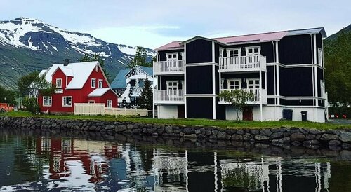 Við Lónið Guesthouse, Забронировать Гостевой дом Гостевые дома Сейдисфьордюр, Гостевой дом