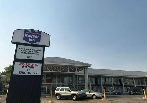 Super 8 by Wyndham Lethbridge, Забронировать Отель Отели Летбриджа с парковкой, Парковка