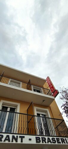 Mega Figueres, Buchen Sie Hotel SPA-Hotels in Oberampurien, SPA