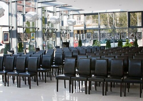 Hotel Central, Забронировать Отель Отели Северного Альфёльд 4 звезды, 4*