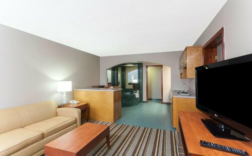 Super 8 by Wyndham Clarksville Northeast, Забронировать Мини-отель Отели Теннесси с завтраком, Завтраки