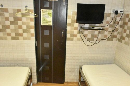 Hotel Shadab Palace, Забронировать Отель Хар Мумбай
